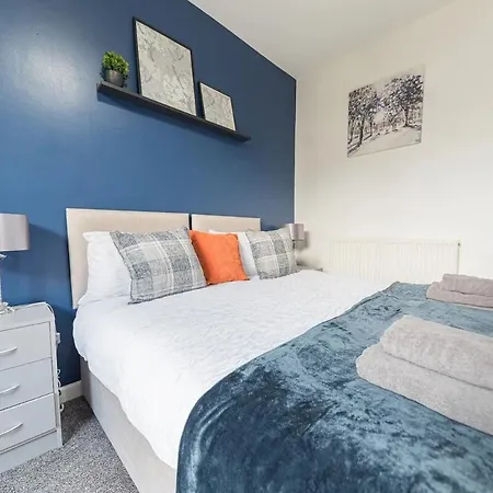 Cozy & Modern 2-bedroom In شقة *