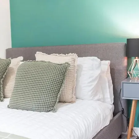 Cozy & Modern 2-bedroom In Apartmán *