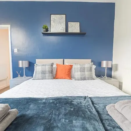 Cozy & Modern 2-bedroom In Apartmán *