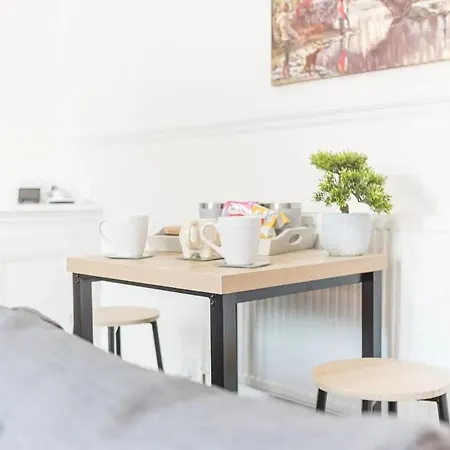 Apartmán Cozy & Modern 2-bedroom In