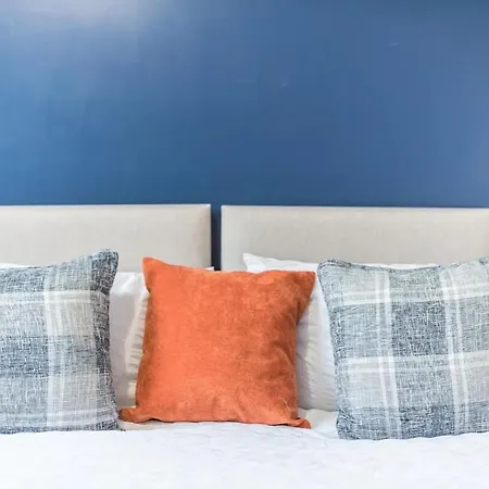 Apartment Cozy & Modern 2-bedroom In *